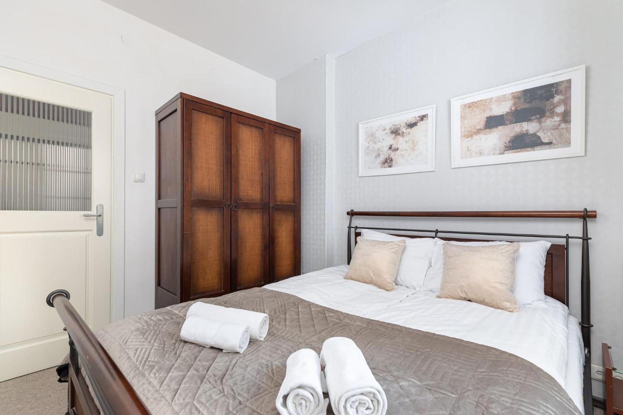 Fashioned Apartment Rycerska By Noclegi Renters Warszawa Eksteriør bilde